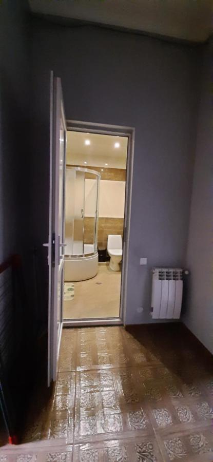 Apartment On Aleksandr Pushkin Street Tbilisi ภายนอก รูปภาพ