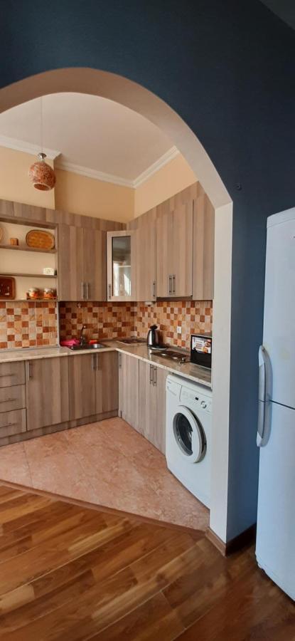 Apartment On Aleksandr Pushkin Street Tbilisi ภายนอก รูปภาพ