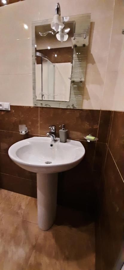 Apartment On Aleksandr Pushkin Street Tbilisi ภายนอก รูปภาพ
