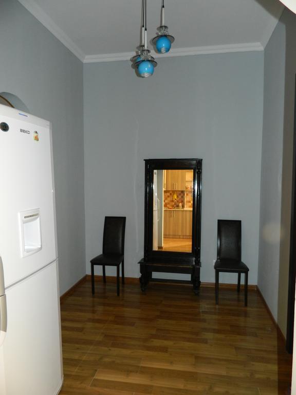 Apartment On Aleksandr Pushkin Street Tbilisi ภายนอก รูปภาพ