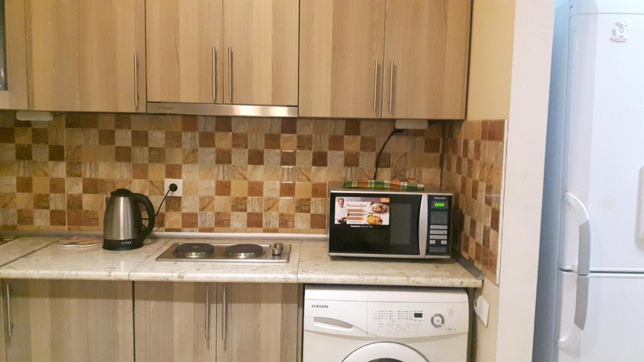 Apartment On Aleksandr Pushkin Street Tbilisi ภายนอก รูปภาพ